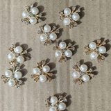 Flower badge- Gold