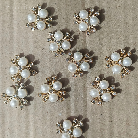 Flower badge- Gold